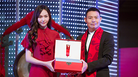 中国美正当红，人生就是博A股上市，引领新时代